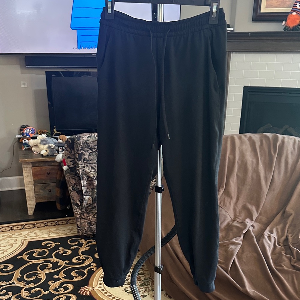Size 4 black lululemon align joggers